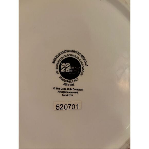 Coca-Cola Igloo Cookie Jar 2005 - Picture 4 of 5